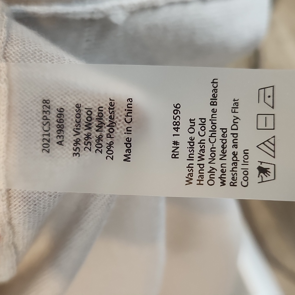 Universal Standard Light Gray Wool Blend Longline… - image 5